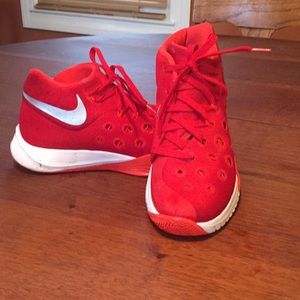 Red Nike Zoom Sz 6 Men’s (I wear an 8 Women’s)